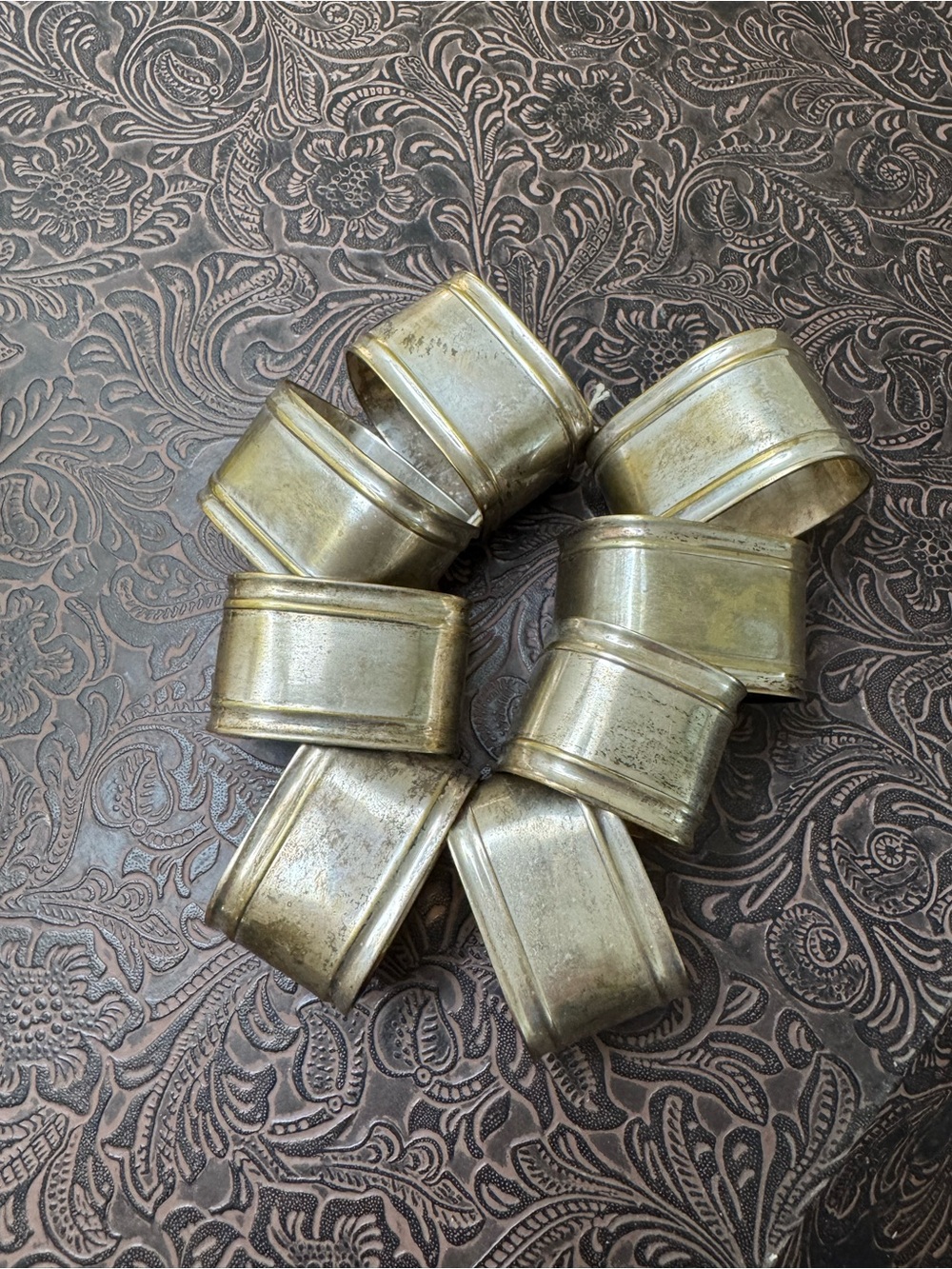 8pc Vintage Brass napkin rings